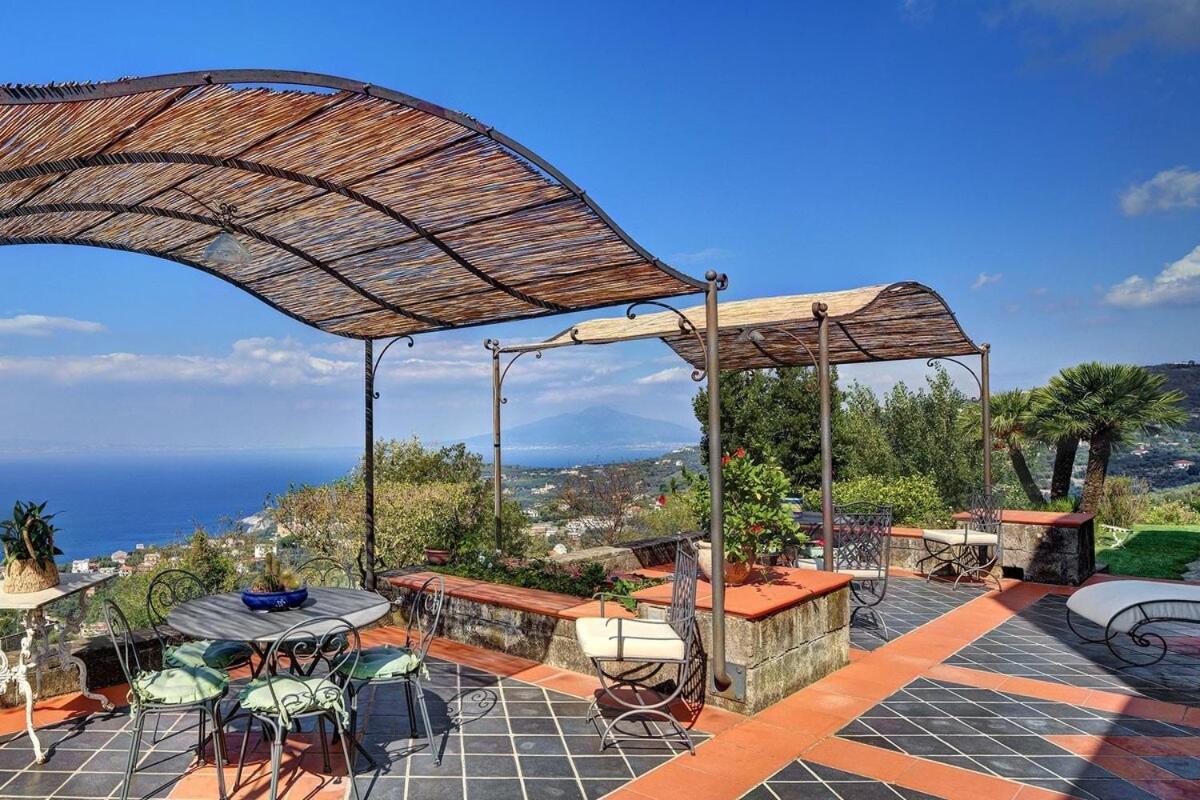 Fondo Turiello Villa Gardens Pool And Guest Services SantʼAgata sui Due Golfi Екстериор снимка